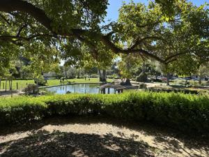 Alice Keck Park Memorial Garden